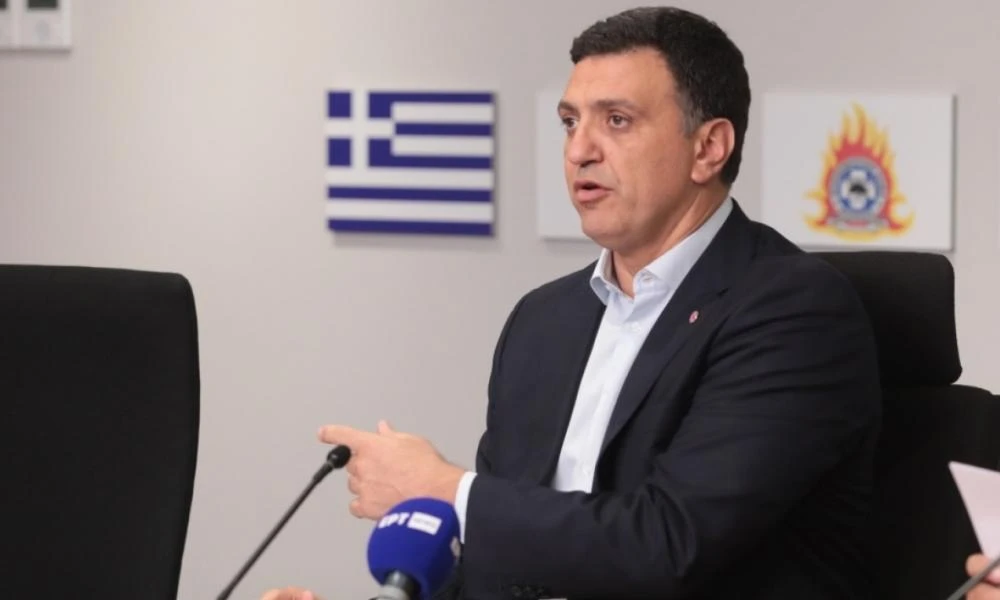 Πολάκης: Ανέβασε μονταρισμένη ομιλία Κικίλια, που τον παρουσίαζε δήθεν να καταγγέλλει την ηγεσία της Πυροσβεστικής (βίντεο)